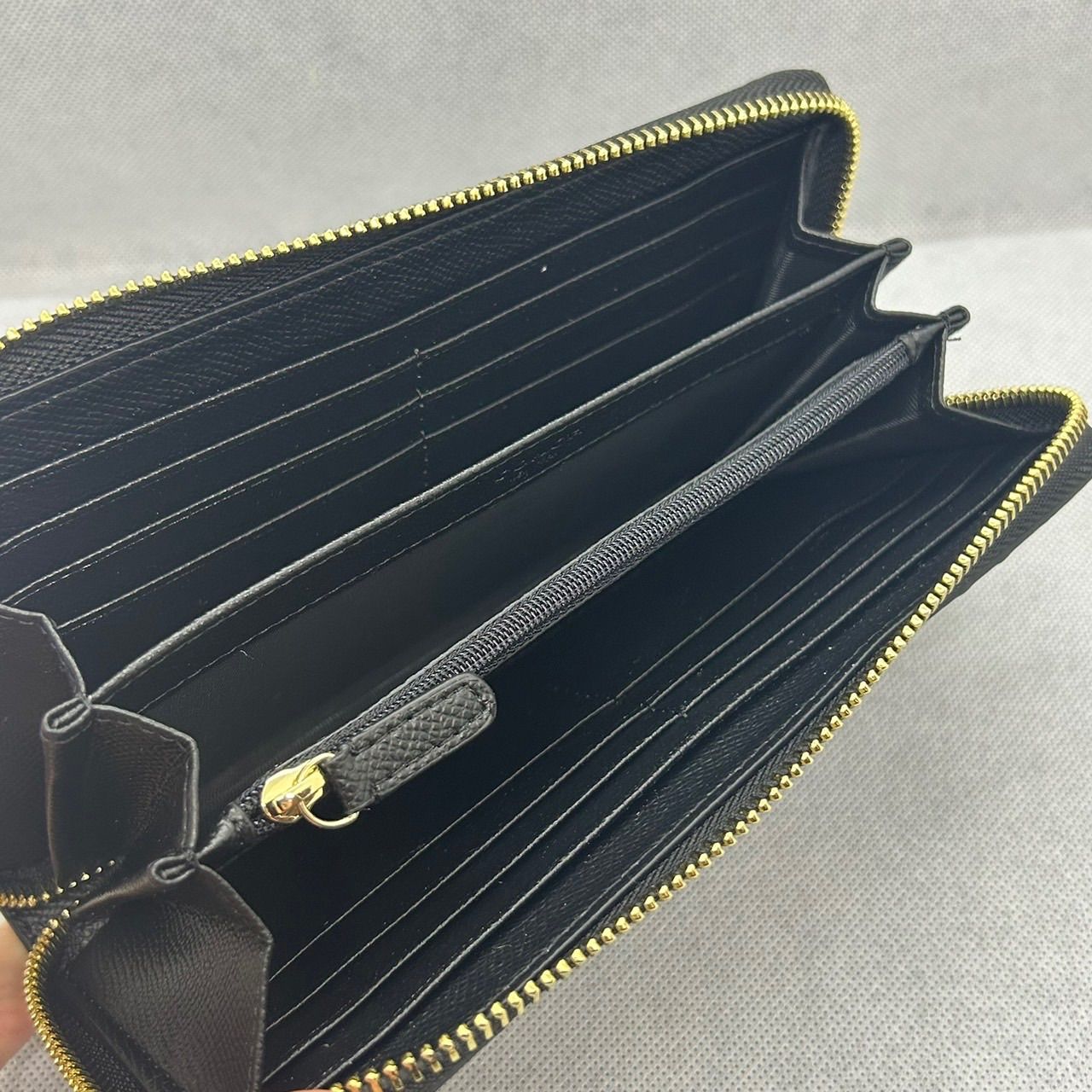 【完売品】COACH 長財布 ブラックスモーク×ブラック シグネチャー 限定 COACH 【並行輸入品】コーチ 財布 レディース 長財布 ラウンド