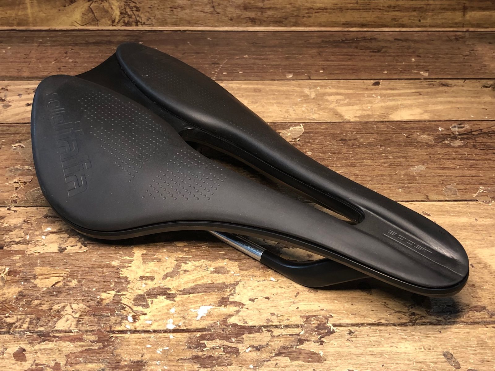 ID725 セライタリア selle italia MODEL X BOOST サドル 145mm Fec Alloyレール