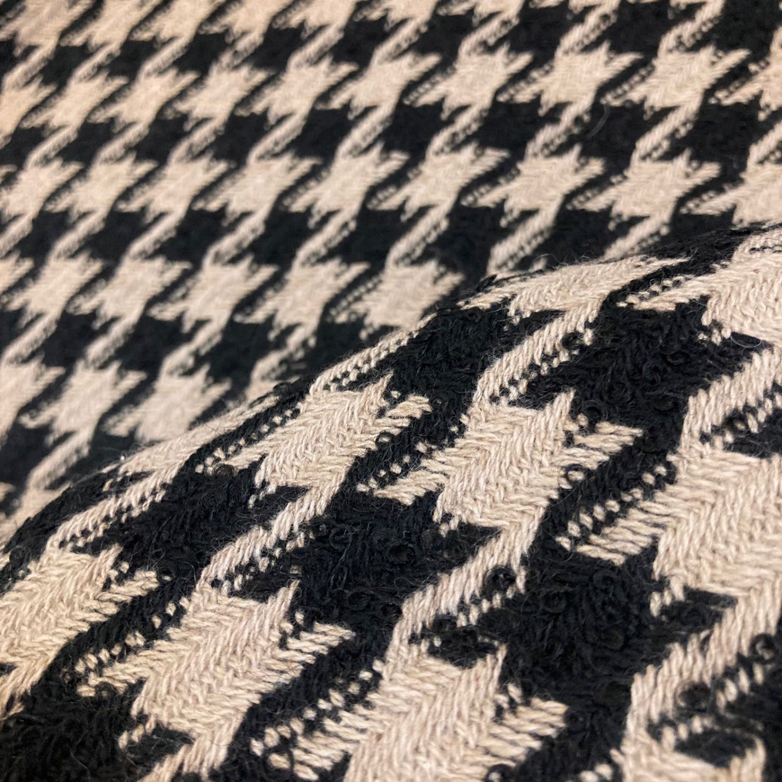 806】千鳥格子柄ウール生地 約100㎝ - メルカリ 