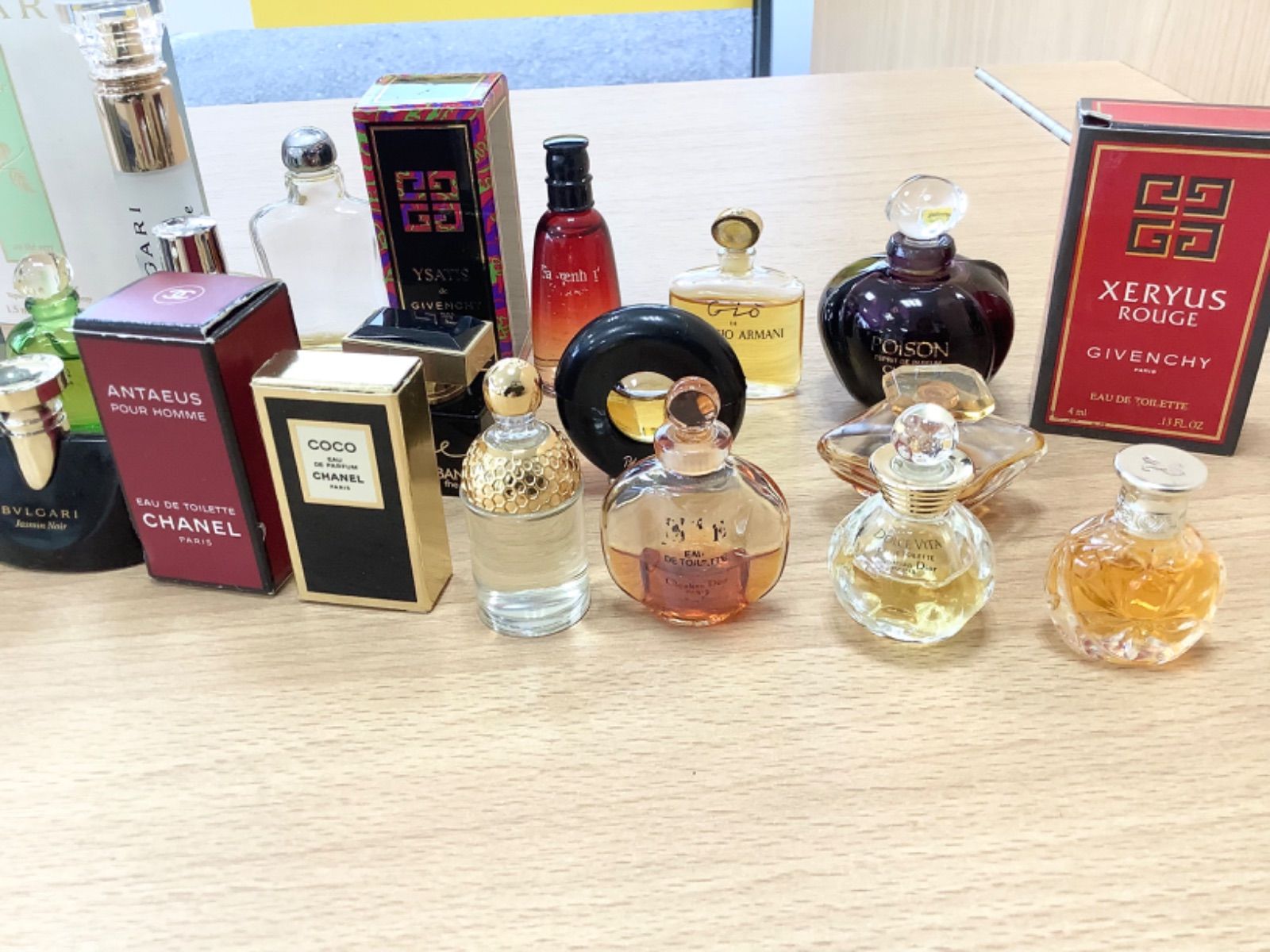 ■未使用　ブランドミニ香水22個　シャネル　ブルガリ　ショパール　ディオール 未使用 ブランドミニ香水22個 シャネル ブルガリ ショパール