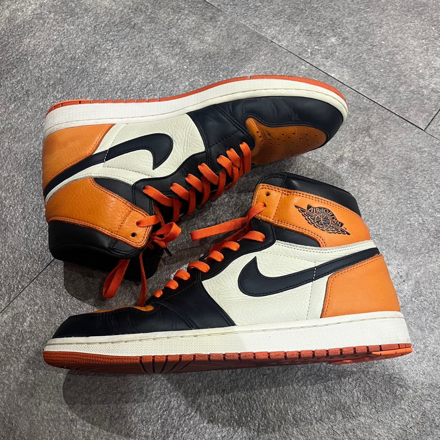 国内正規 Nike Air Jordan 1 Retro High OG 