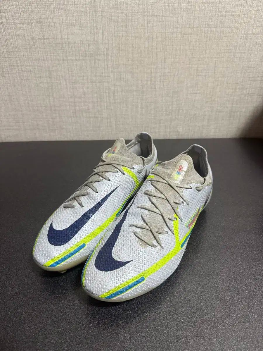 NIKE ナイキ ファントム GT AG 255 us7 5