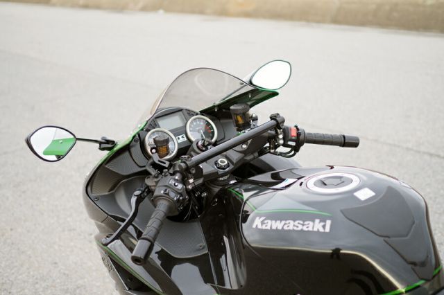 マルチガジェットマウントバー ZX-14R ZX14R ニンジャ NINJA用