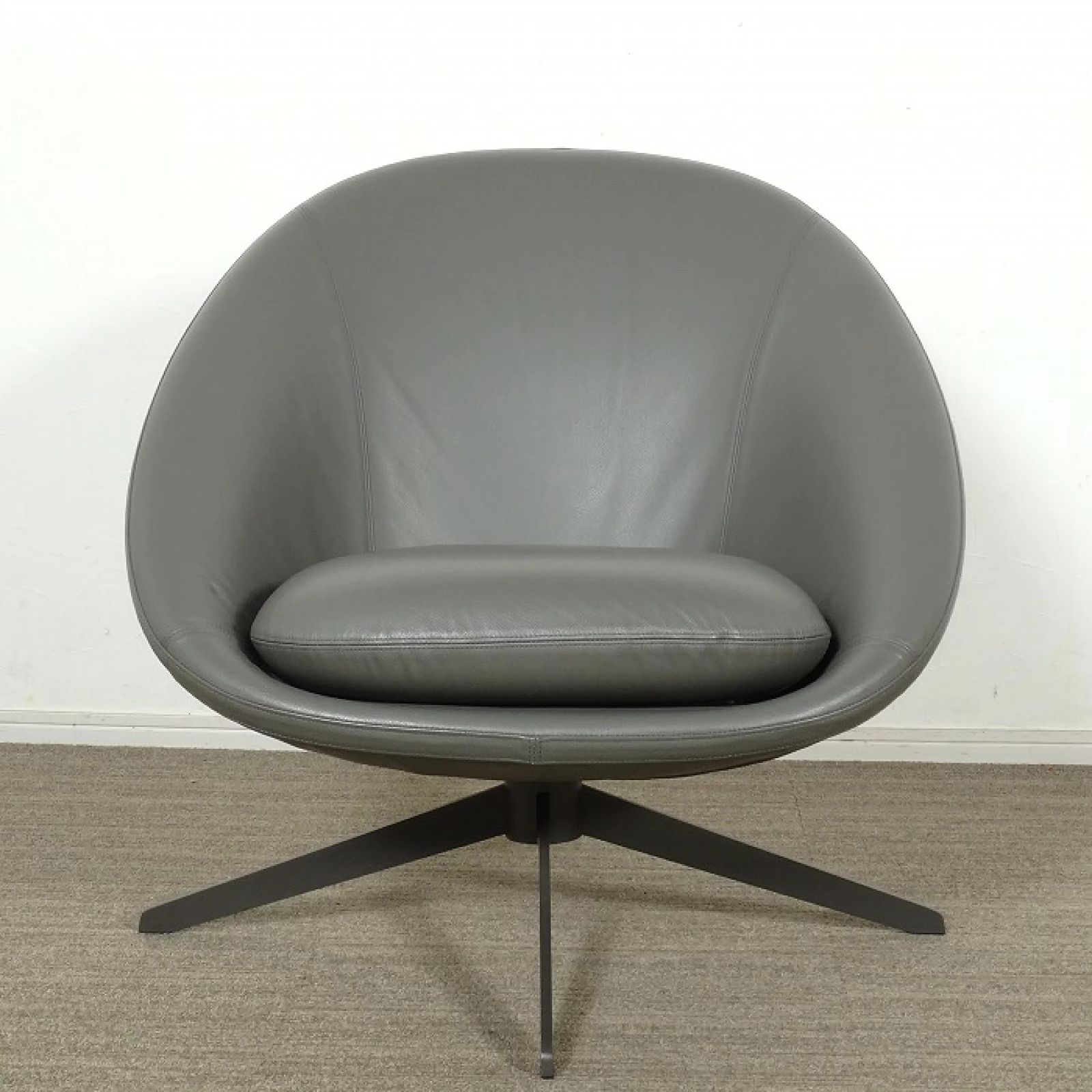 ◾︎SELUNO◾︎ 展示 arflex アルフレックス LUCIA ルチア 回転式ラウンジチェア 本革 52万 v762