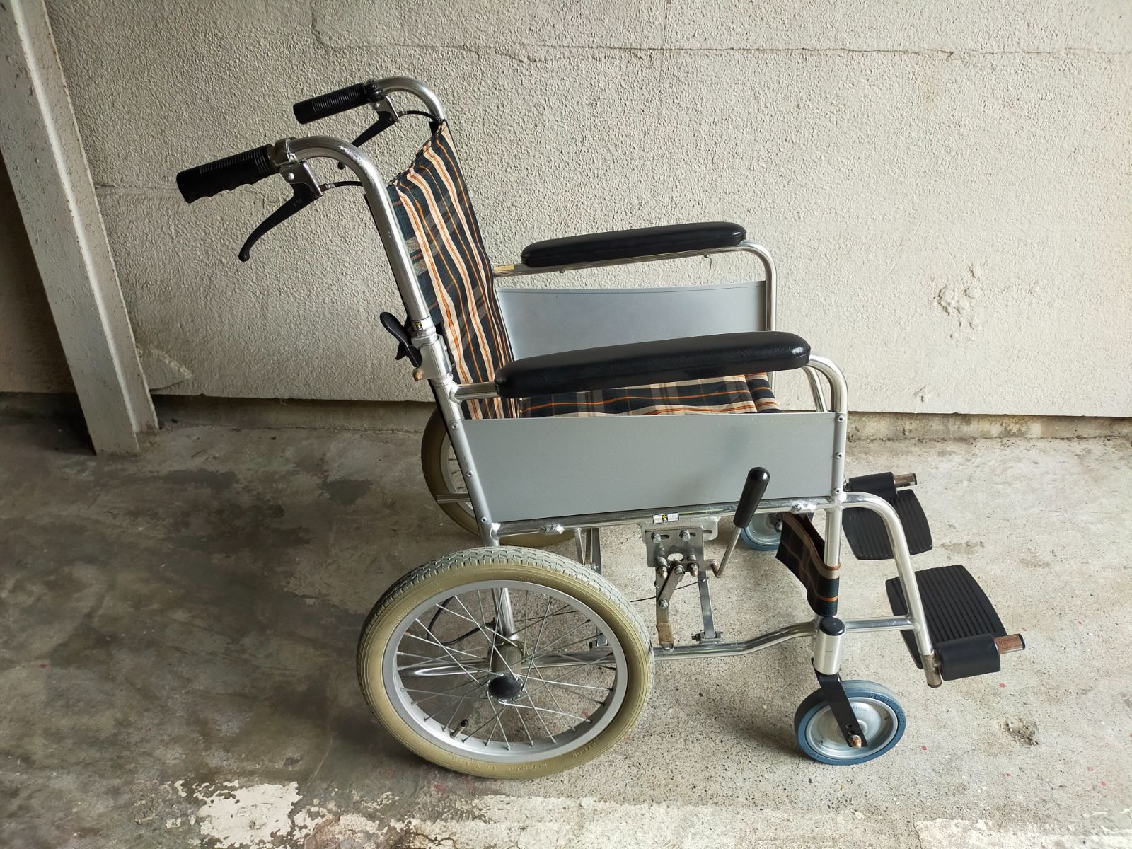 スタンダードモジュール 車いす 介助式・背折れ ネイビーチェック SMK30-3843NC