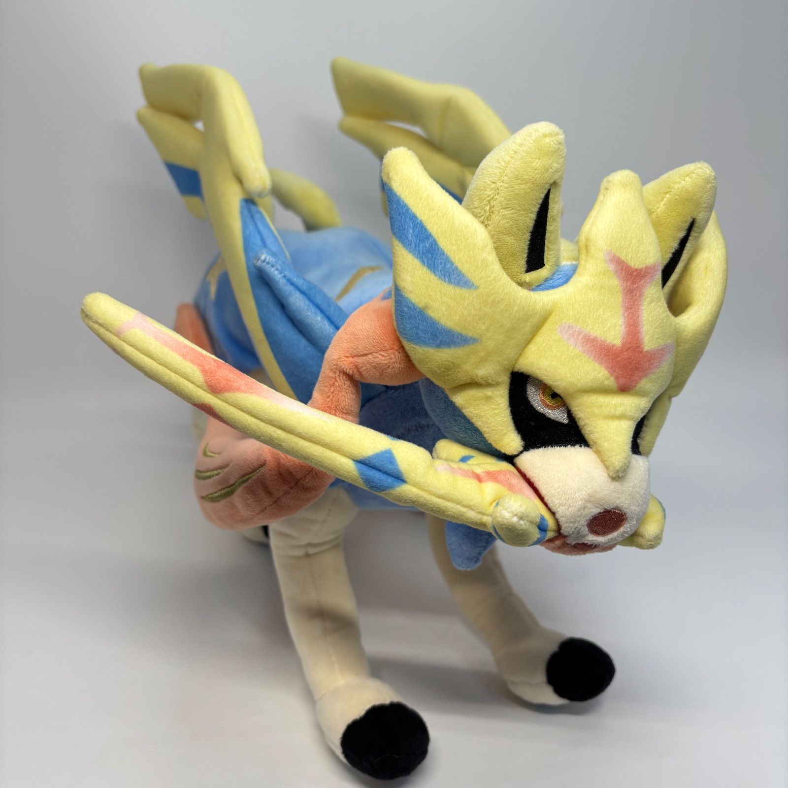 ザシアン ぬいぐるみ ポケモンセンター限定 Pokemon trainers　ポケットモンスター