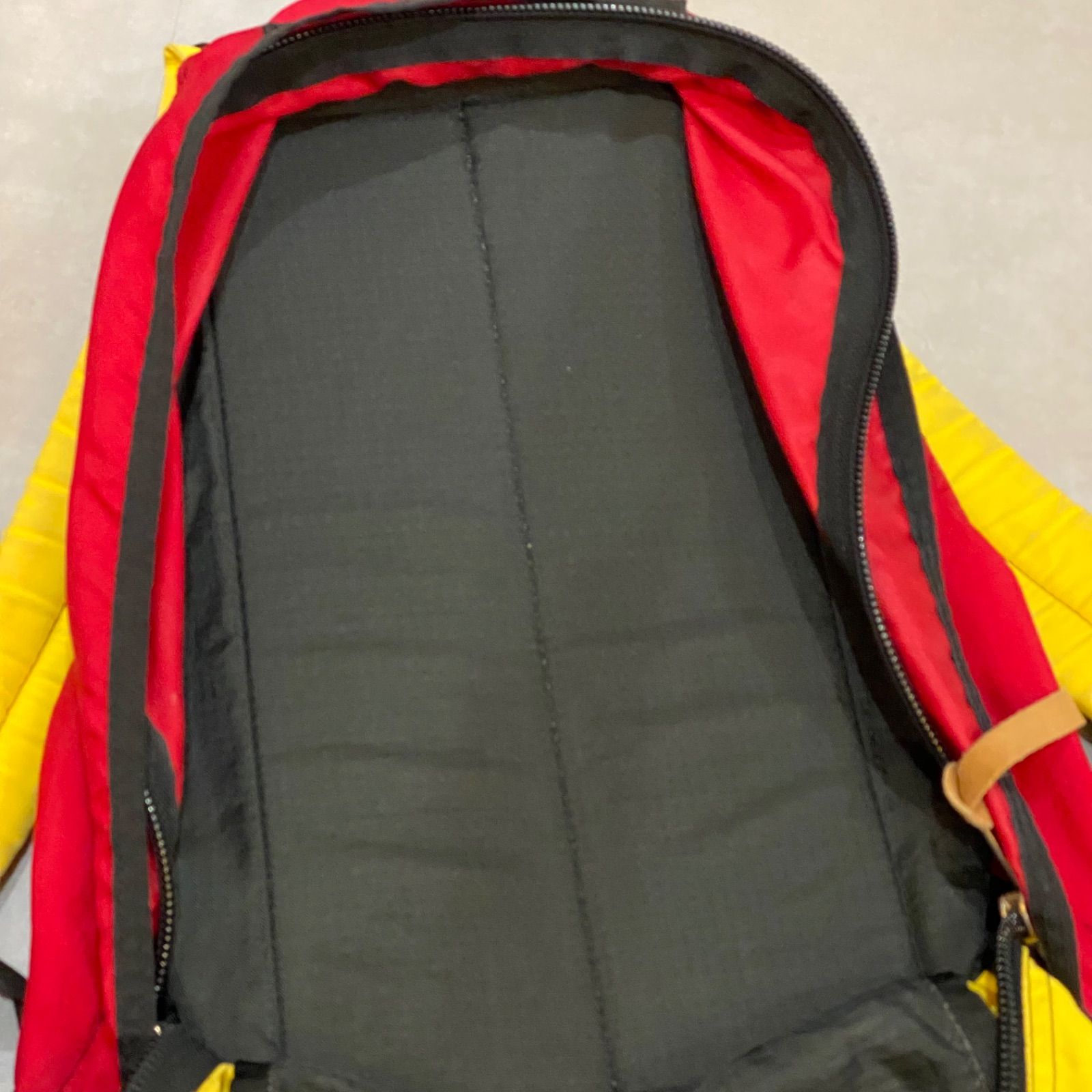 00年代 GREGORY DAYPACK グレゴリー デイパック赤黄 アメリカ製 - メルカリ