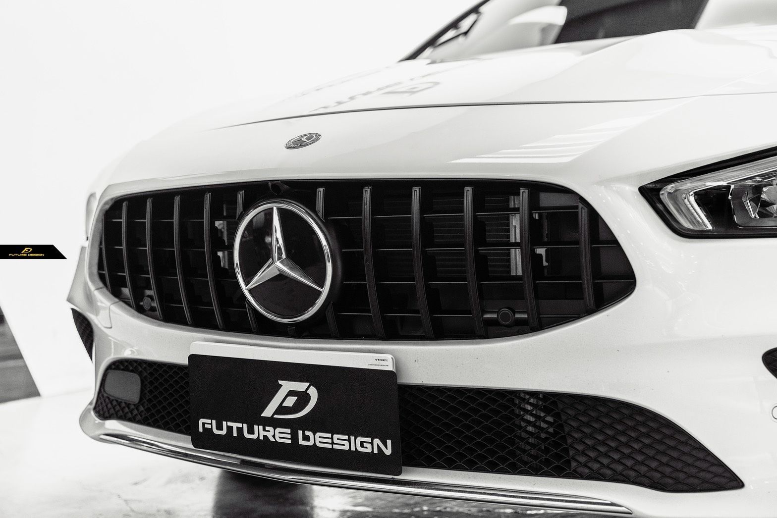 FUTURE DESIGN 正規品】BENZ メルセデス・ベンツ CLA-Class W118