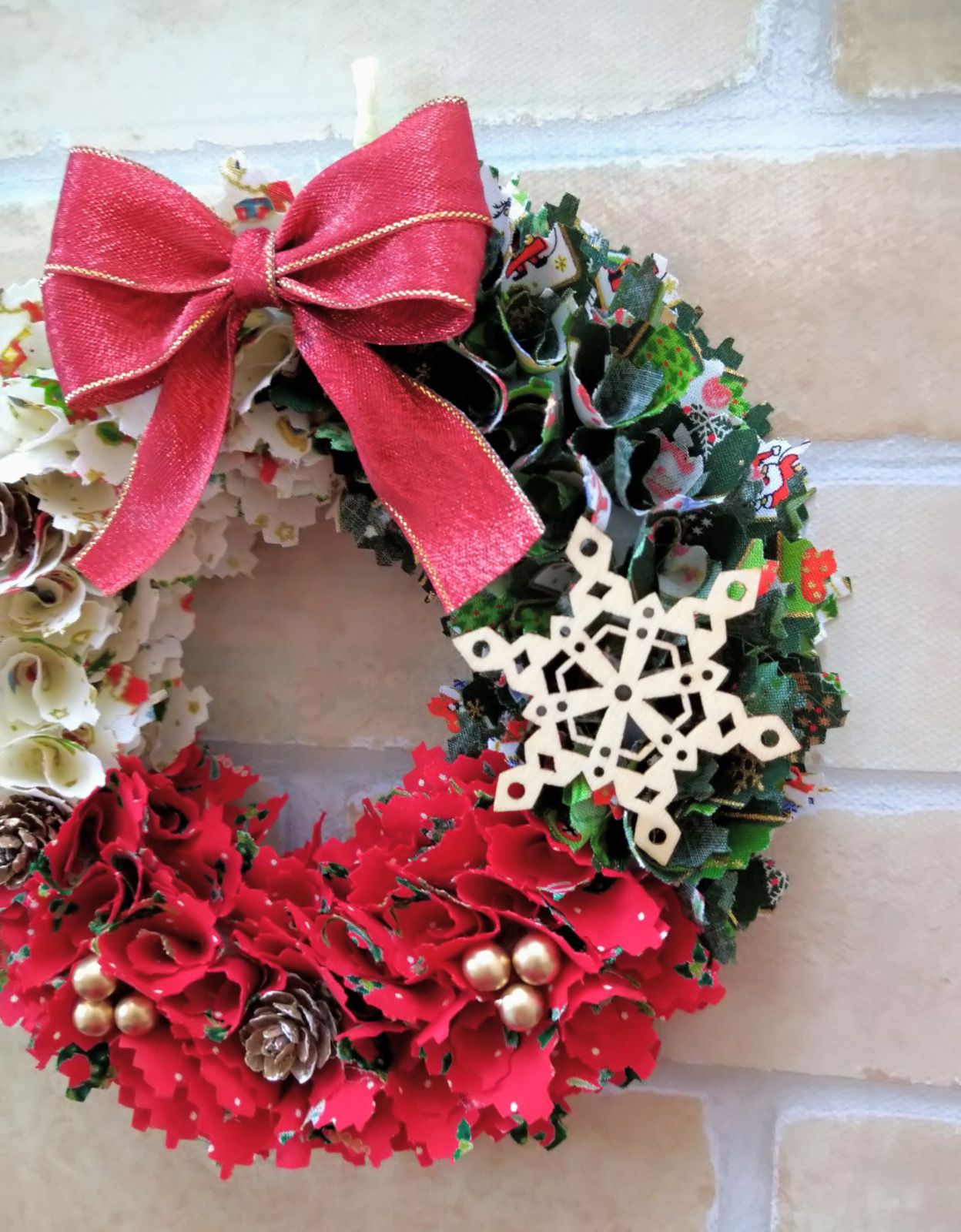 フラワーリース クリスマスリース 布リース ファブリックリース - メルカリ