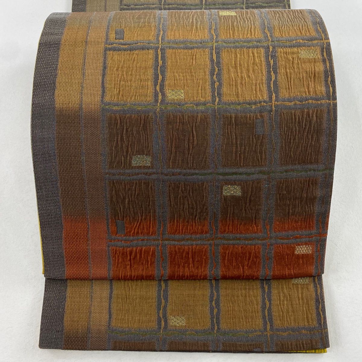 袋帯　依金天正　全通　茶系　縞 袋帯 美品 名品 市松 金糸 茶色 全通 正絹 【中古】 - メルカリ