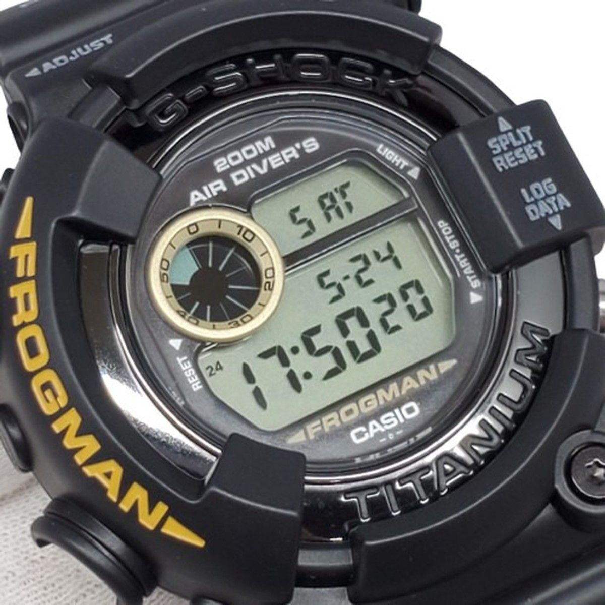 楽天市場】【中古】【メンズ】 G-SHOCK ジーショック DW-8200Z