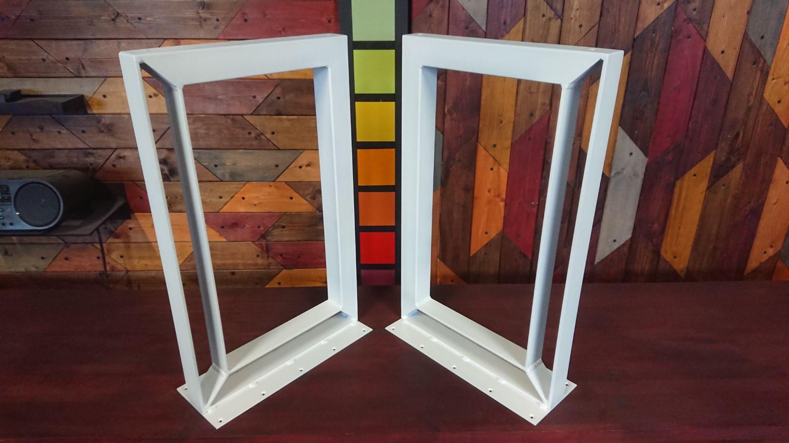 マットホワイトでアイアンな極太&フラット鉄脚♪ 50×400×650mm マットホワイトでアイアンな極太&フラット鉄脚♪ 50×400×650mm