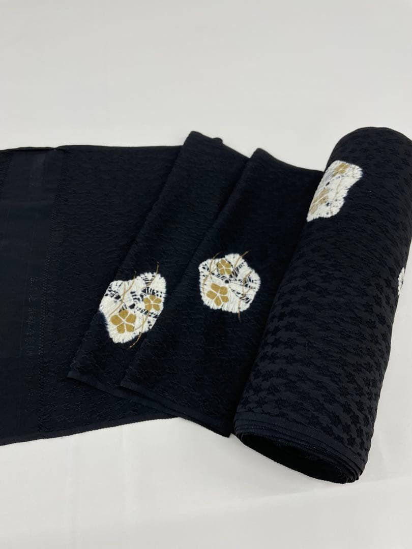 小紋 ふくれ織 紋意匠 絞り 黒地 正絹 反物 - メルカリ