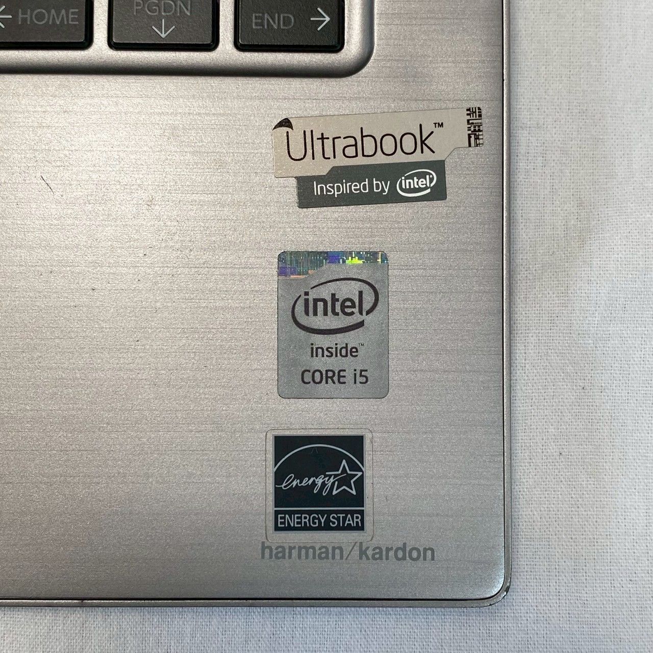 美品】TOSHIBA/dynabook/KIRA/V83/29M/i5/SSD搭載/8GBメモリ