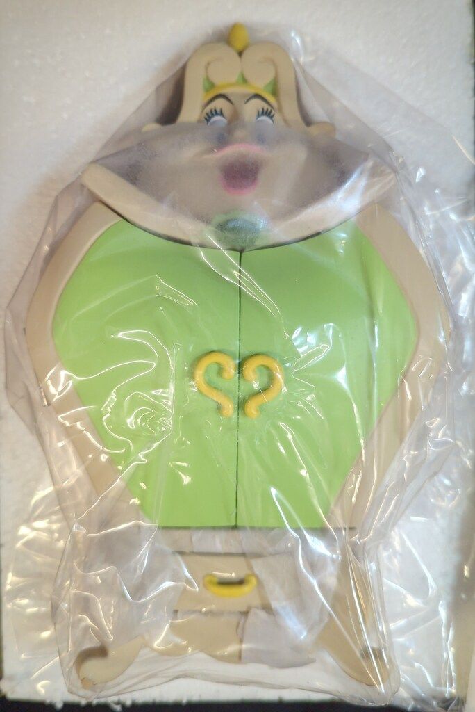 ディズニーストア 小物入れ 美女と野獣/BE OUR GUEST WARDROBE