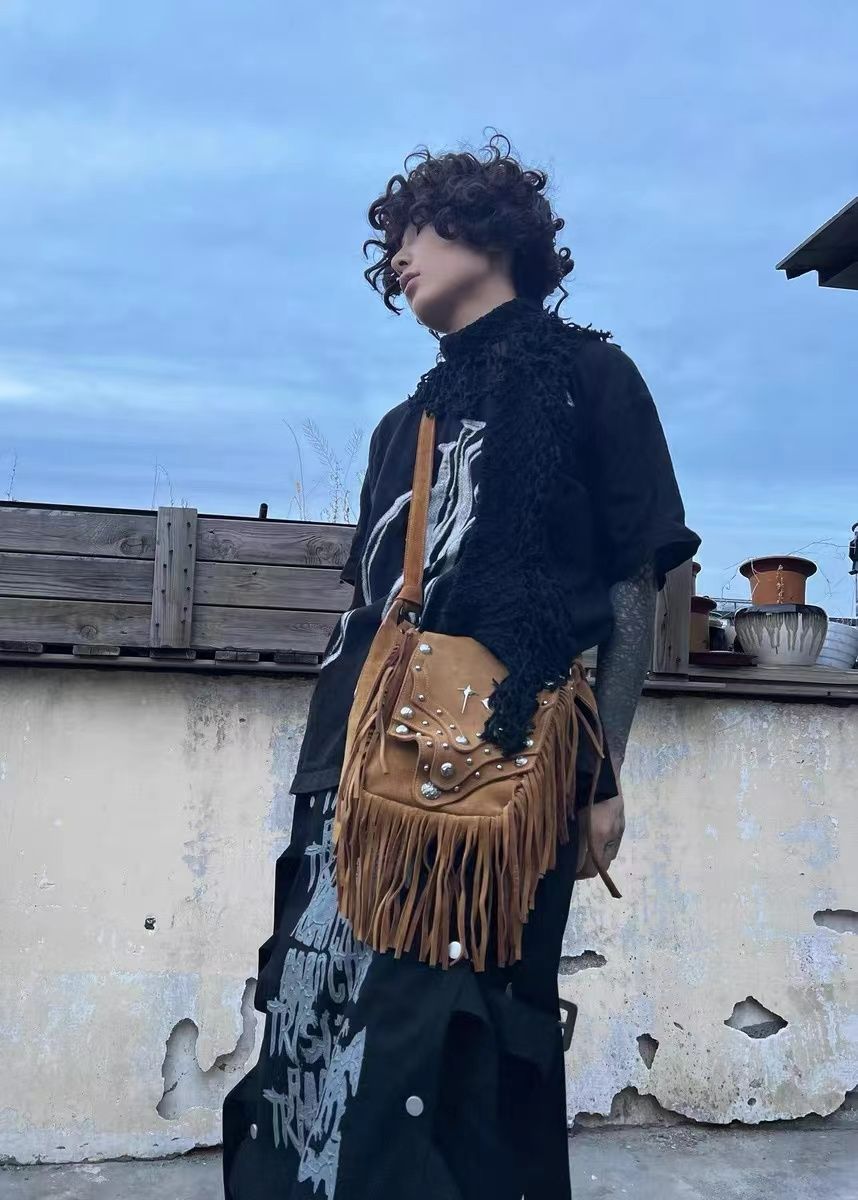 Thug Club 24SS タッセルリベット クロスボディバッグ 本牛革 男女兼用  