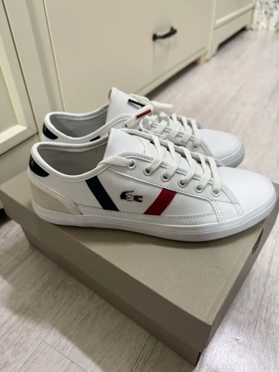 LACOSTE