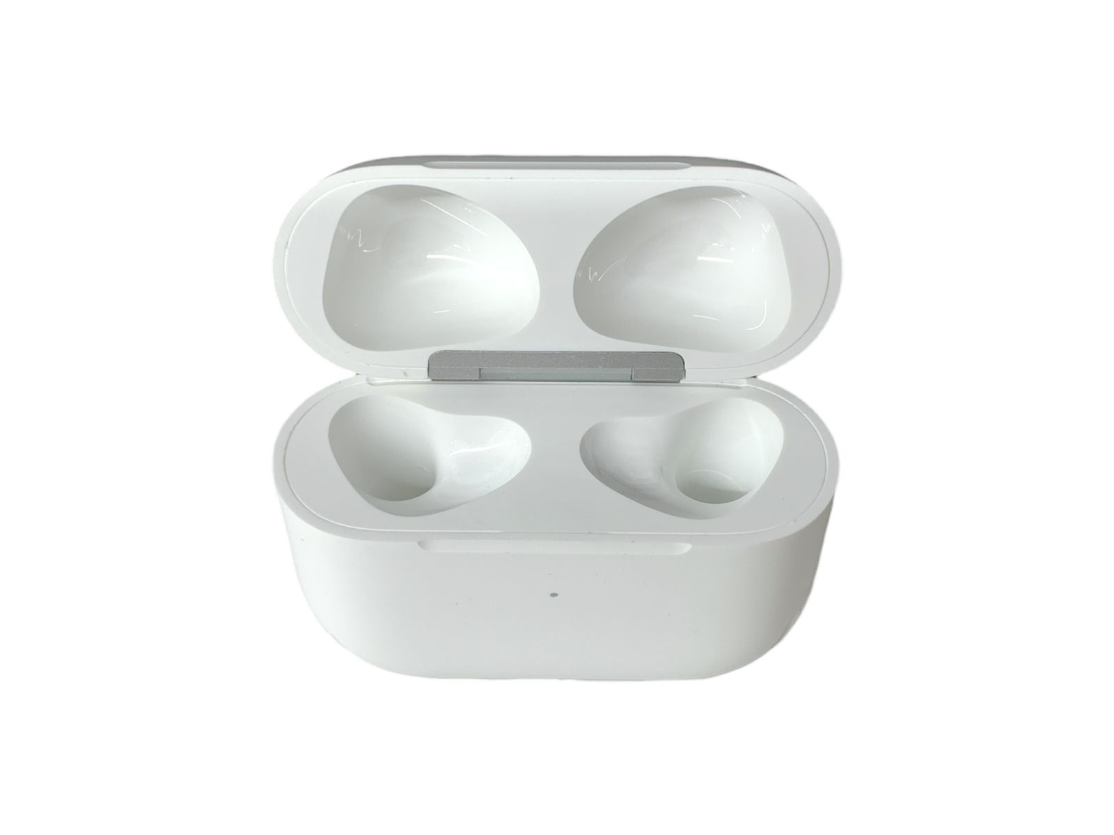 Apple (アップル) 第3世代 AirPods エアポッズ with Charging Case 2021モデル ワイヤレスイヤホン MME73J/A  ホワイト 家電/025 - メルカリ