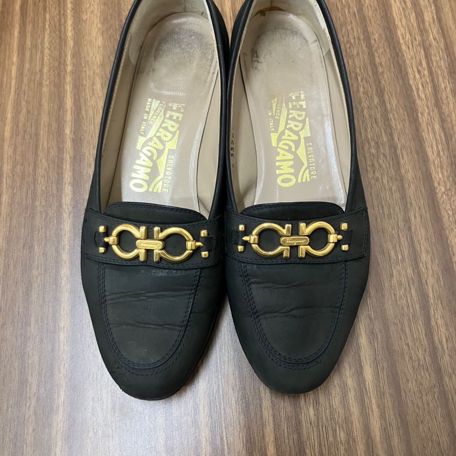 【美品】フェラガモ　Ferragamo ブラックスエード パンプス　ガンチーニ フェラガモ パンプス ブラック レディース Salvatore Ferragamo