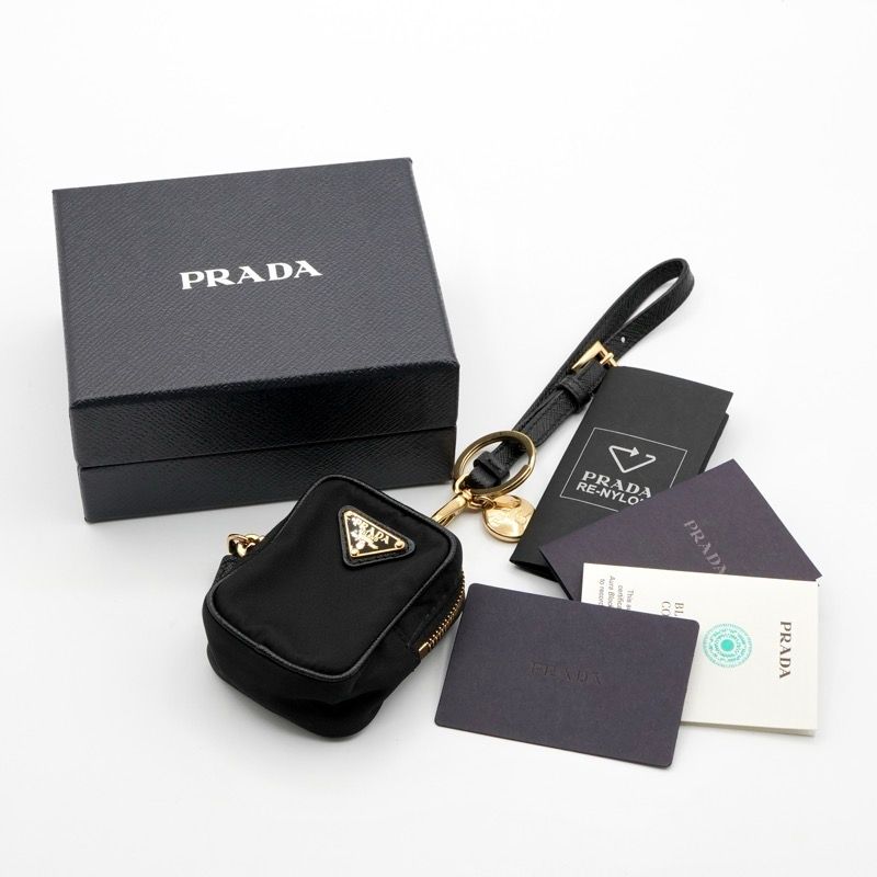 プラダ PRADA ミニポーチ ブラック ゴールド トライアングルロゴ Re