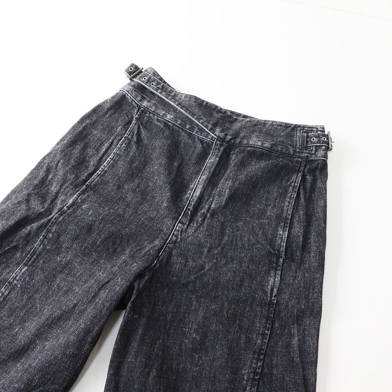 ブラックハイウエストジーンズ