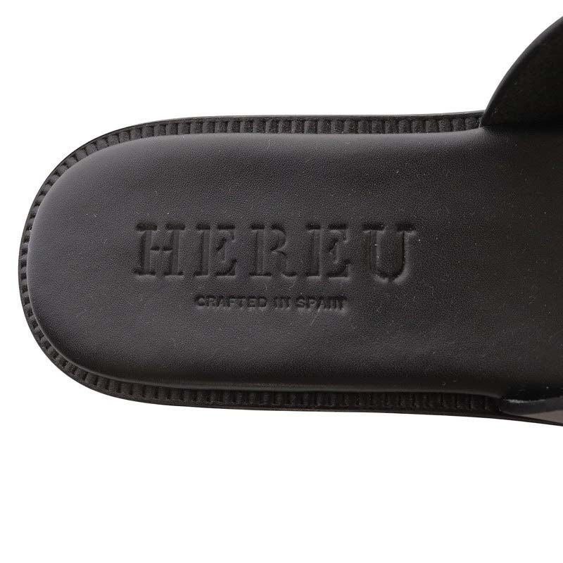 へリュー HEREU BOQUERIA SLIDE オープントゥ タッセル サンダル  