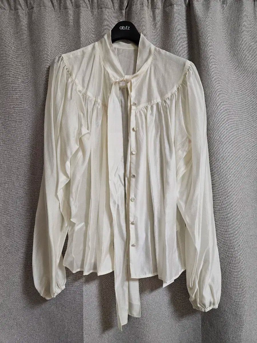 シャーリング ブラウス