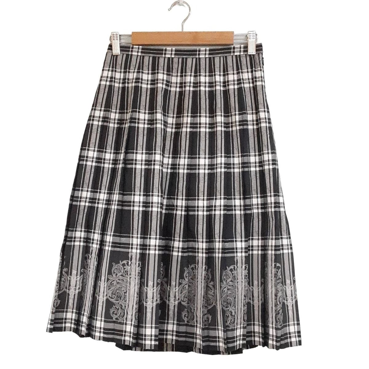 Aquascutum(アクアスキュータム) ロングスカート サイズ7S