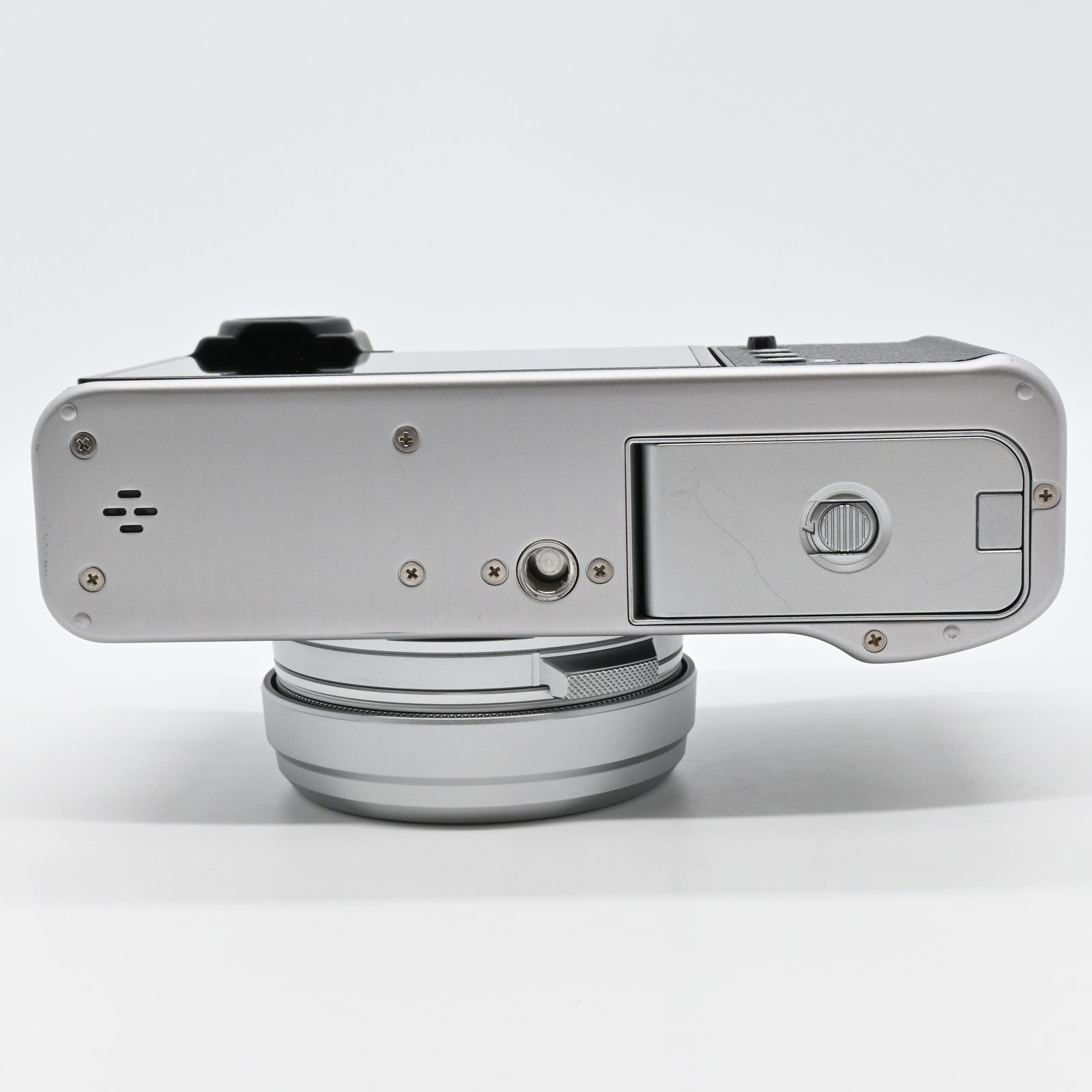 ☆美品☆FUJIFILM X100VI シルバー ショット数 1817回 多言語モデル