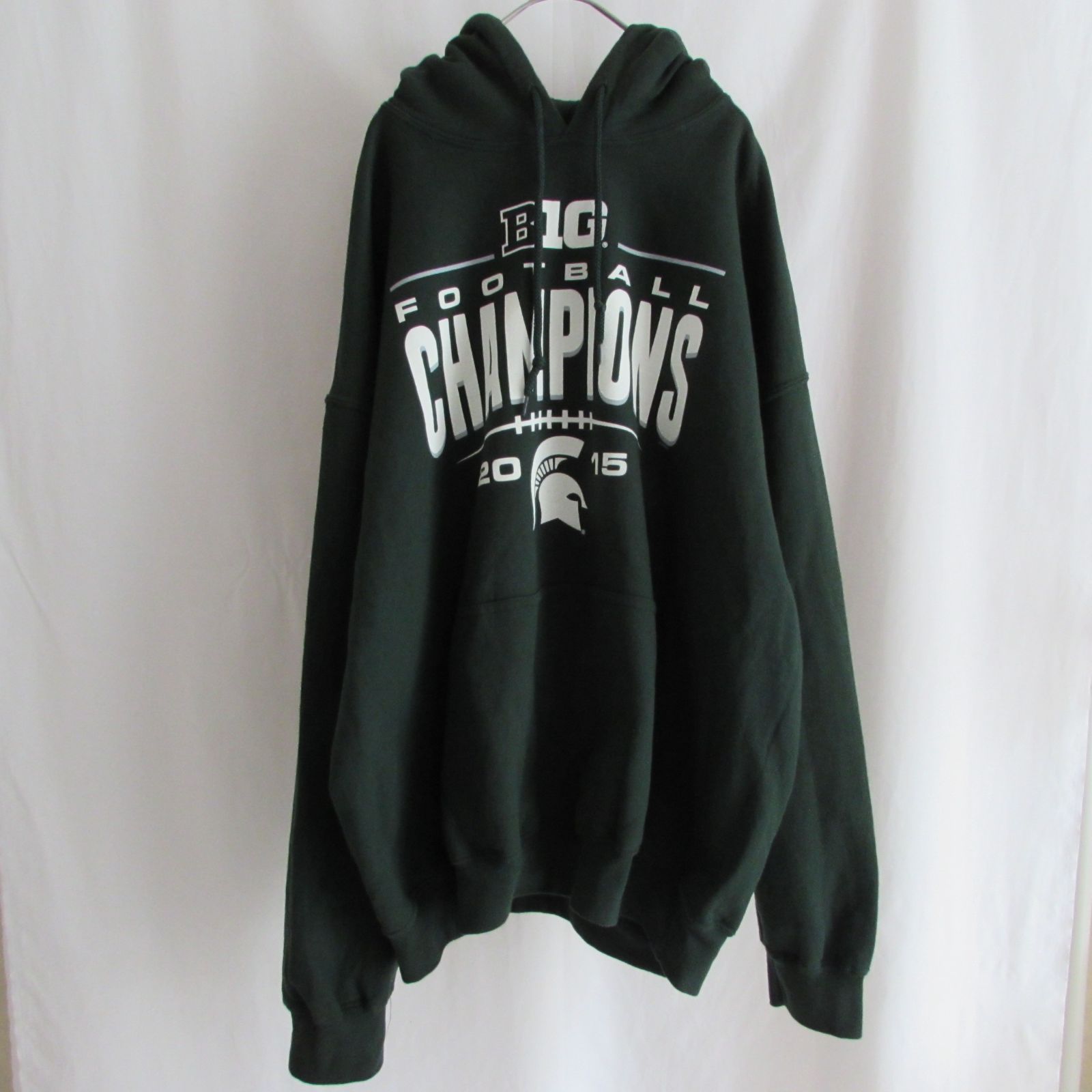 海外規格XL】古着 スウェットパーカー GILDAN MICHIGAN STATE SPARTANS