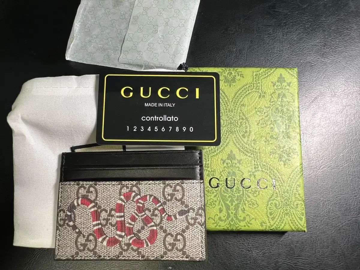 GUCCI(グッチ) キングスネーク カードウォレット 新品 - メルカリ