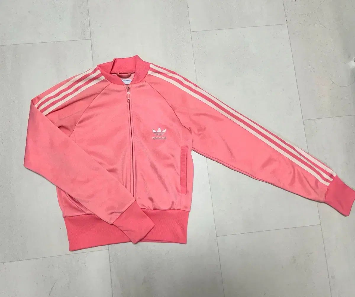 adidas アディダス ピンク 3本線 トラックトップス WWW_SMP1DAWEKUDUS_SCH_ID