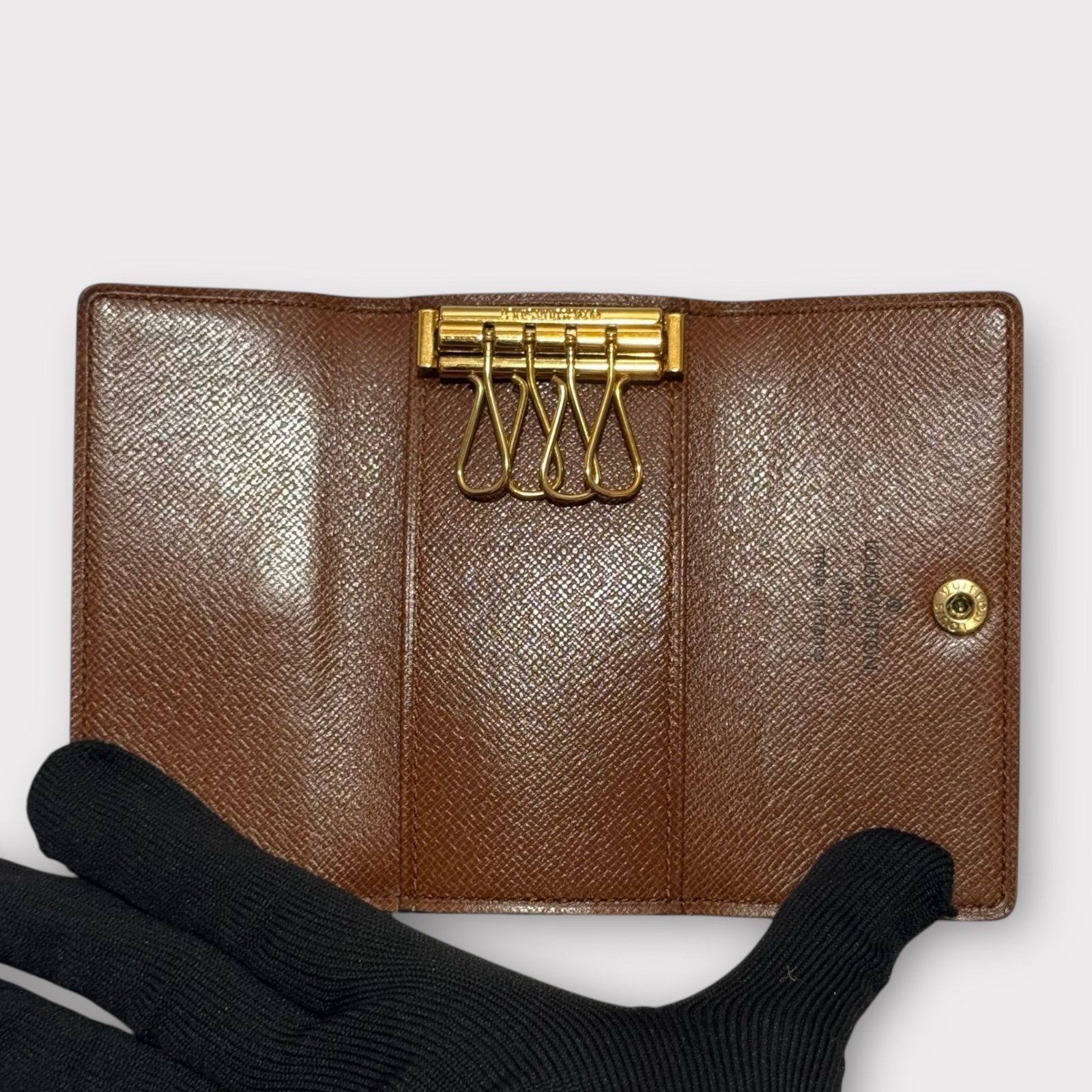 極美品　LOUIS VUITTON ルイ・ヴィトン 6連キーケース　ダミエ　黒 ルイヴィトン ミュルティクレ6 ダミエ グラフィット 6連 キーケース 黒