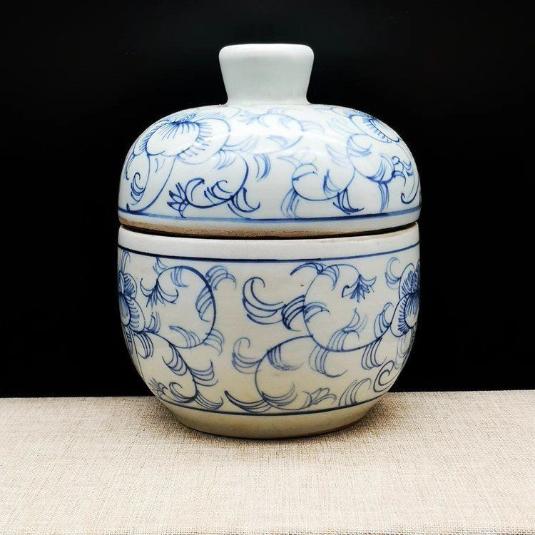 青花磁 茶入れ。 工芸品 美術品 置物 コレクション品 中国陶器 景徳鎮 青花磁 茶入れ。 工芸品 美術品 置物 コレクション品 中国陶器