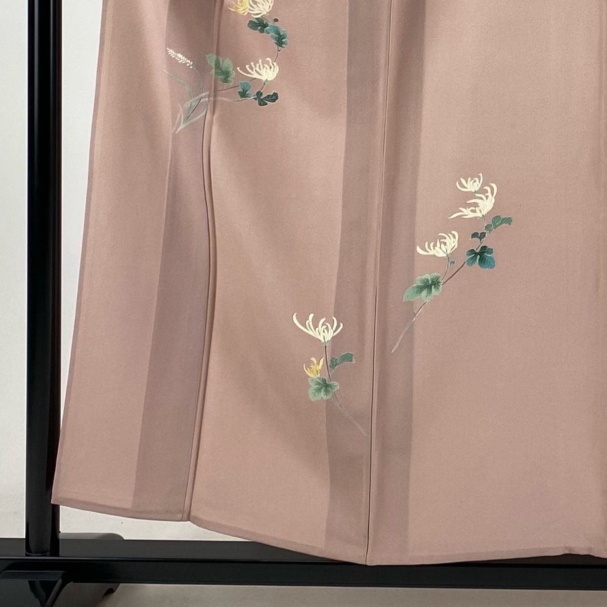 付下げ 身丈155cm 裄丈62cm S 単衣 菊 ピンクベージュ 正絹 秀品  