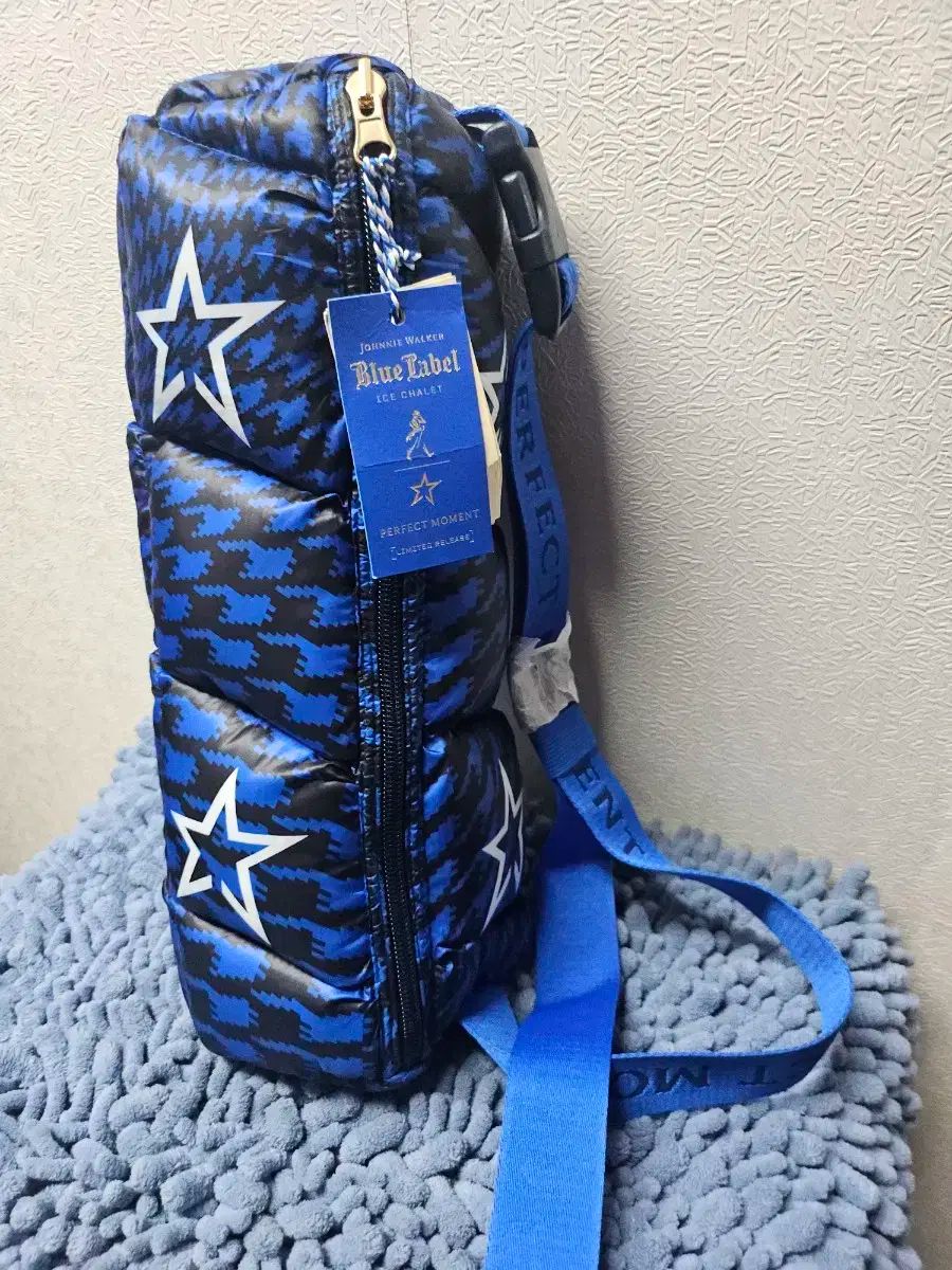 ジョニーウォーカー ブルーレーベル アイス シャレー クロスバッグ