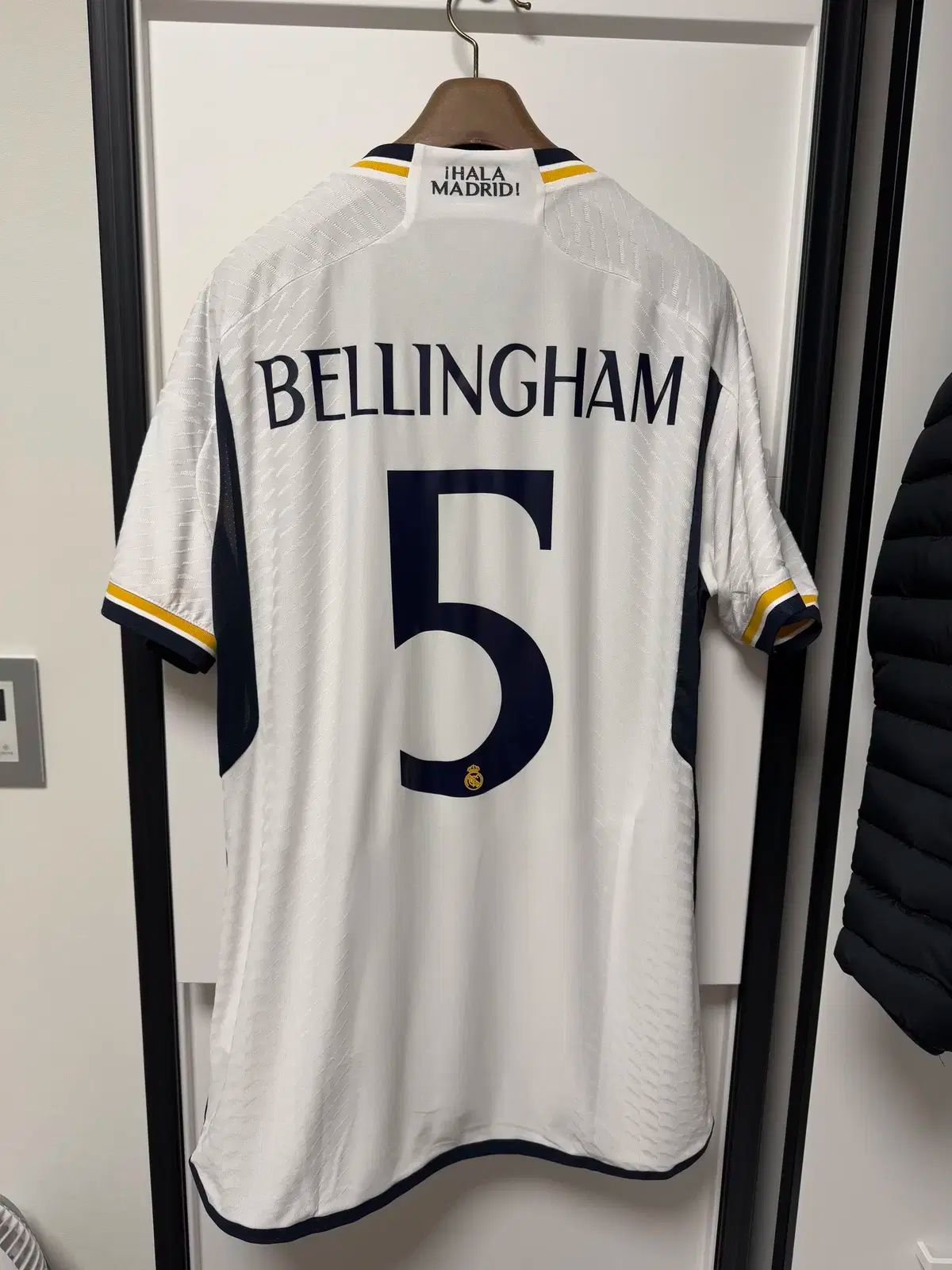 国内正規品]レアルマドリードユニフォーム@ベリンガムNo.入り レアル