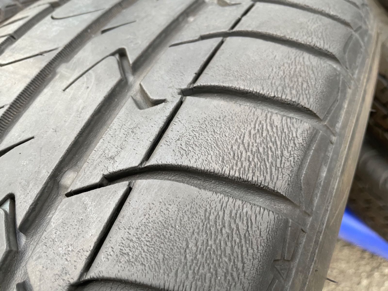 F0132）中古タイヤ4本セット！235/50R18 TOYO 2016年製造、クラウン 