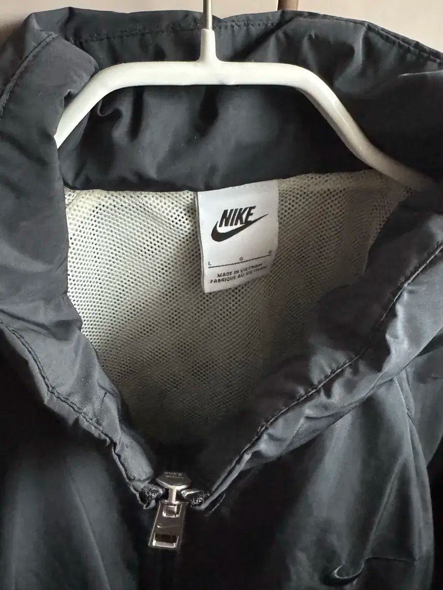 ウィンドブレーカー