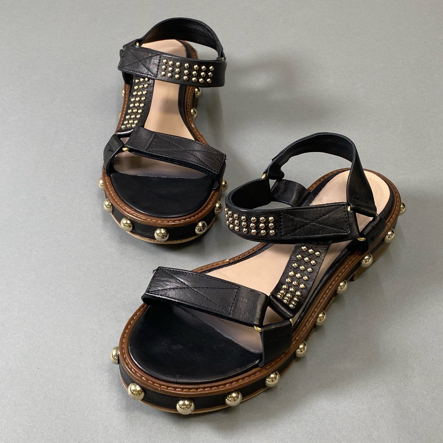 3i30 RED VALENTINO レッドヴァレンティノ スタッズサンダル ストラップサンダル イタリア製 38サイズ ブラック VERO CUOIO 本革 レディースt18r