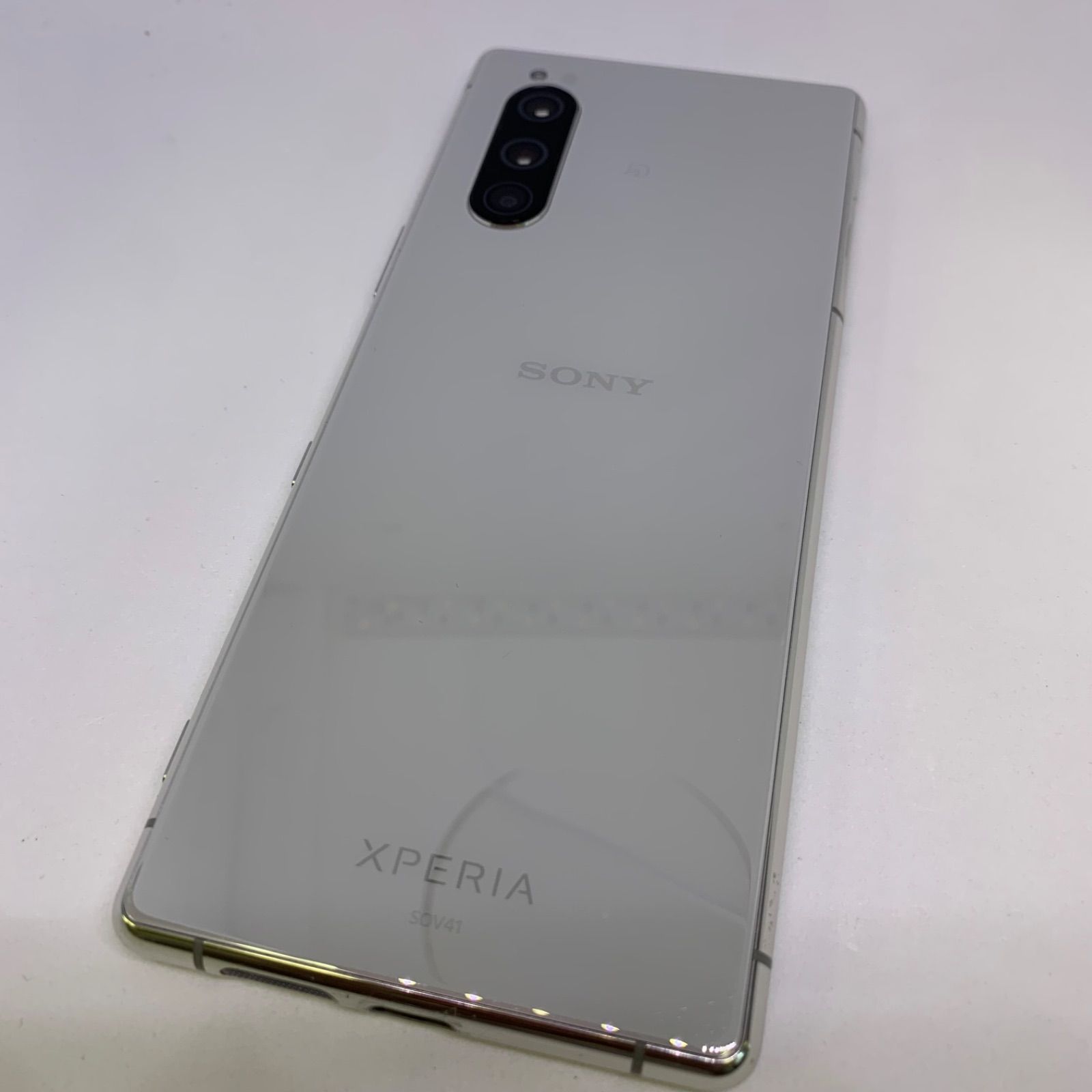 ☆【訳あり品】au Xperia 5 SOV41 ホワイト - メルカリ