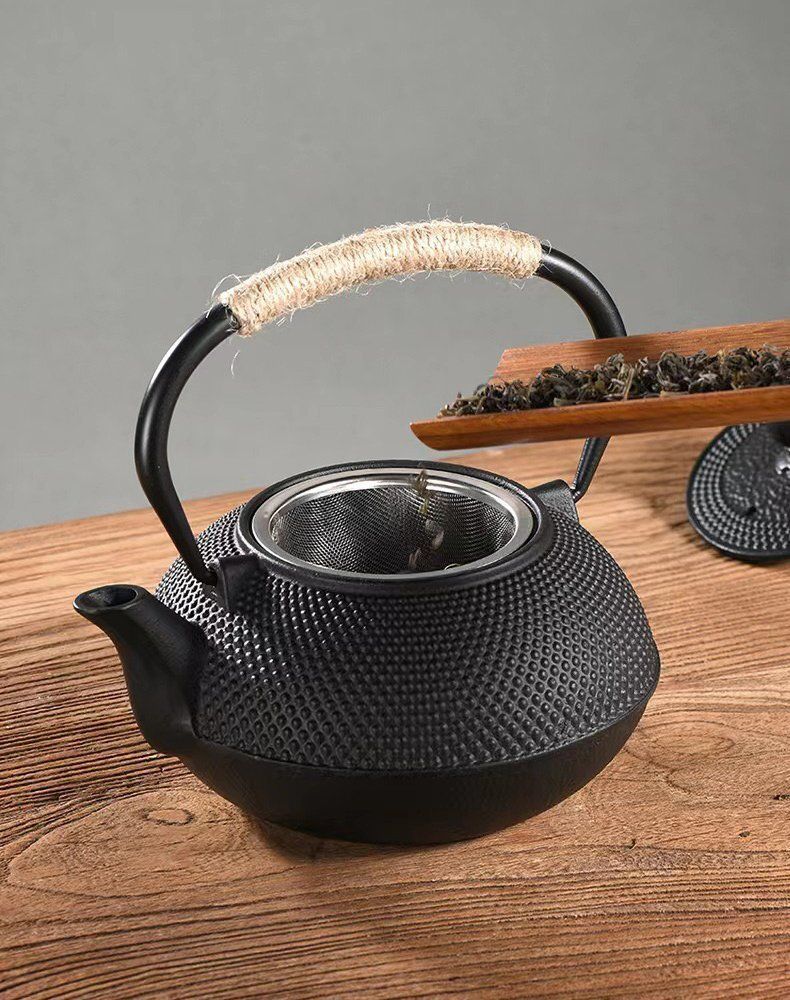 鉄瓶 鉄製 茶道具 茶器 銅蓋 在銘無し 重さ約 1300g 中古 現状渡し 鉄瓶 鉄製 茶道具 茶器 銅蓋 在銘無し 重さ約 1300g 中古 現状渡し