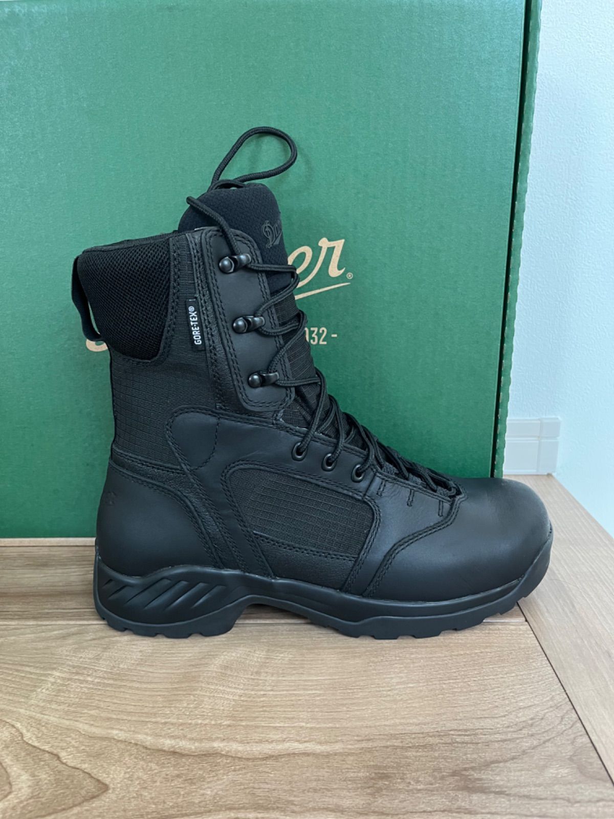 在庫処分！】送料無料！新品 ダナーDanner ハイキングブーツ黒