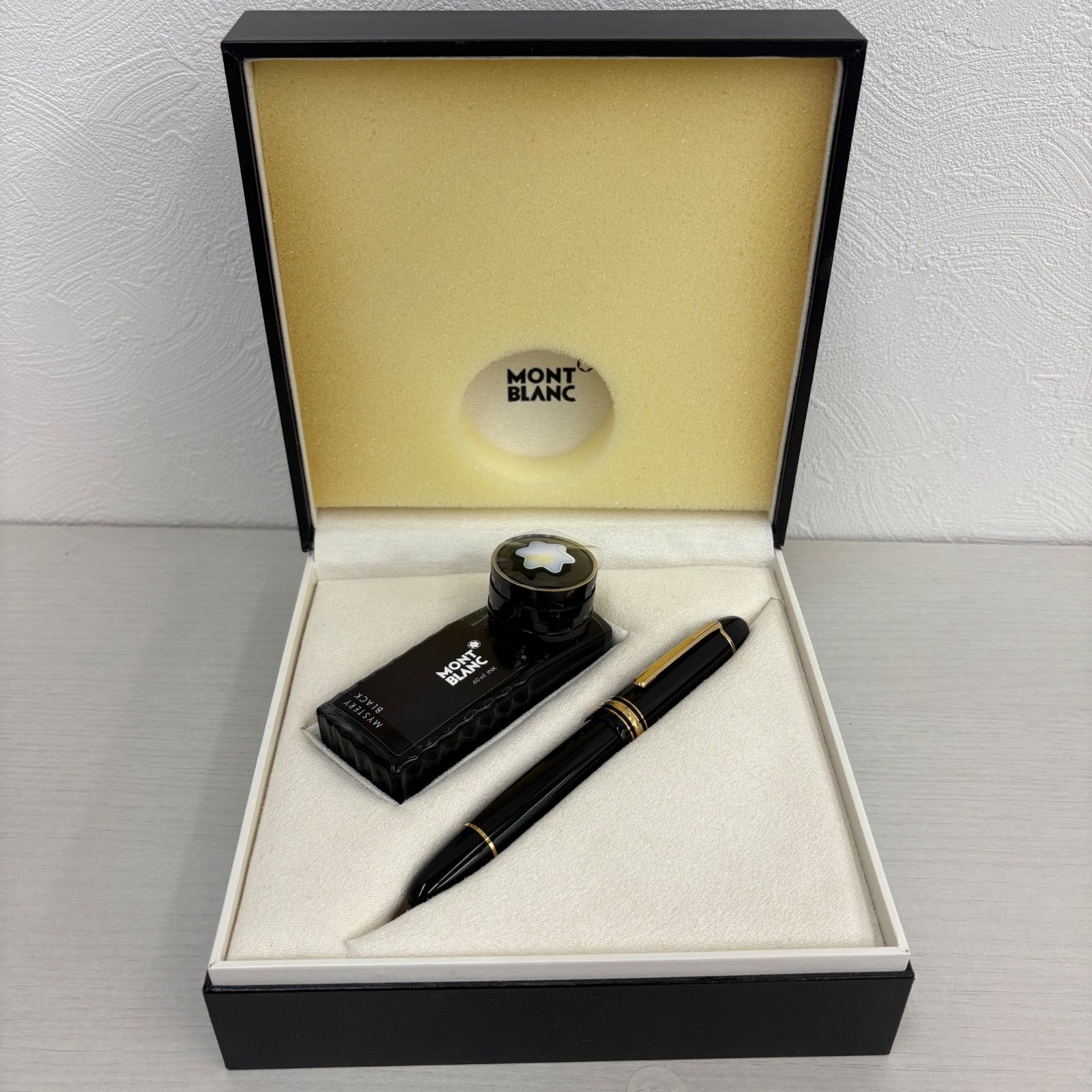 モンブラン マイスターシュテュック 149 万年筆 F 細字 14C 中白