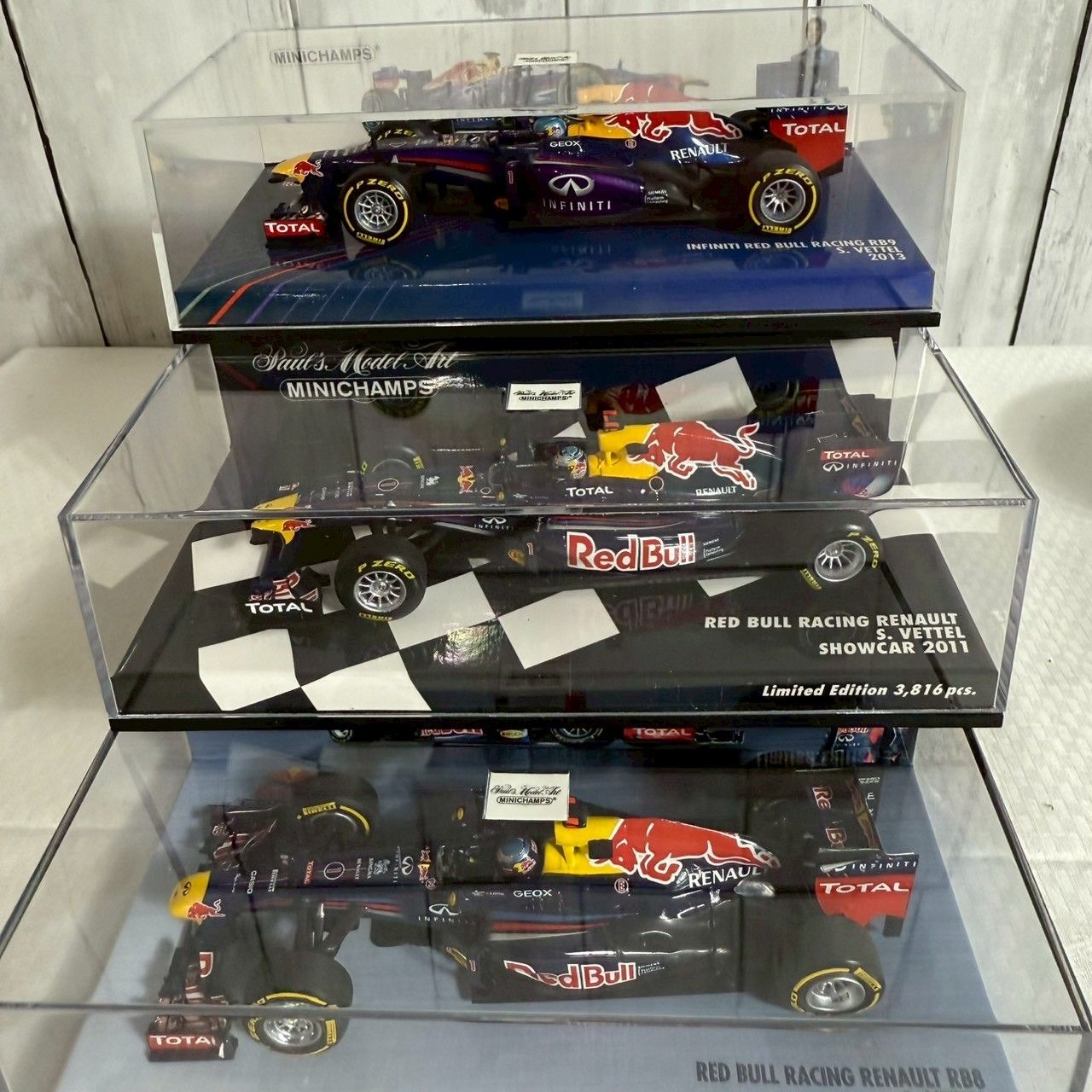 ミニチャンプス1/43 F1カー3台セット 値下げ交渉歓迎] ミニカー Red Bull Racing Vettel 1/43 3台
