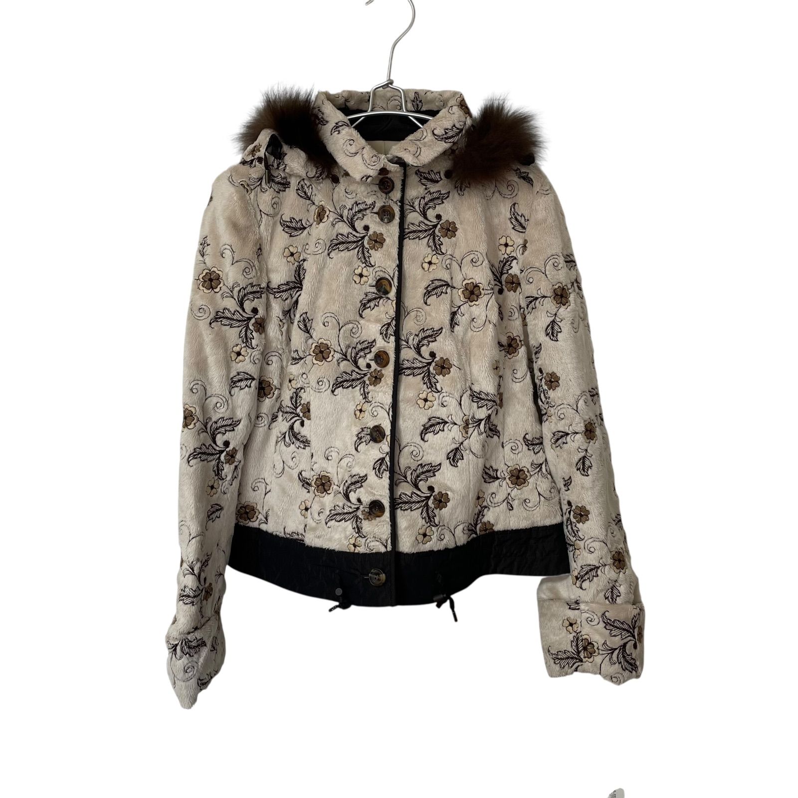 ZM1448 ville d azur ビルダジュール 花柄ジャケット フリース素材 ファー部分シルバーフォックス ベージュ サイズ42 ♥タグ付