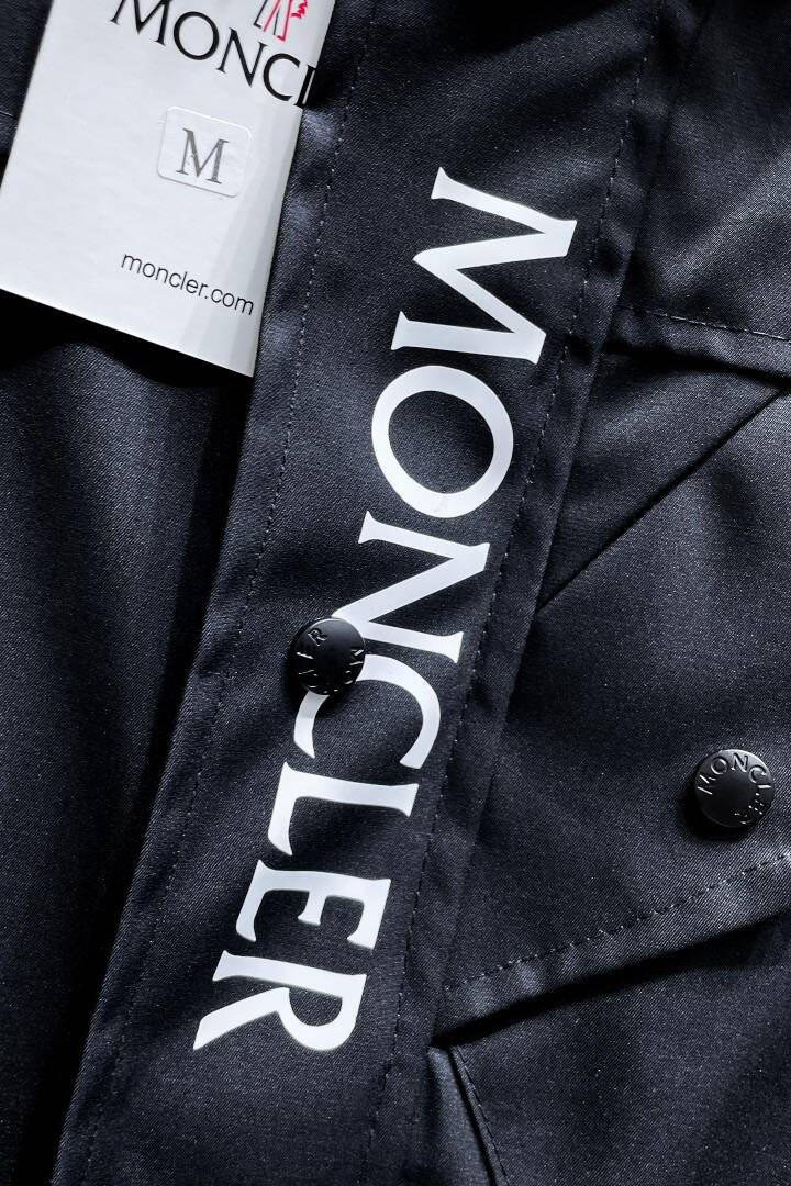 MONCLER   モンクレール   黒    M-3XL   ナイロンジャケット