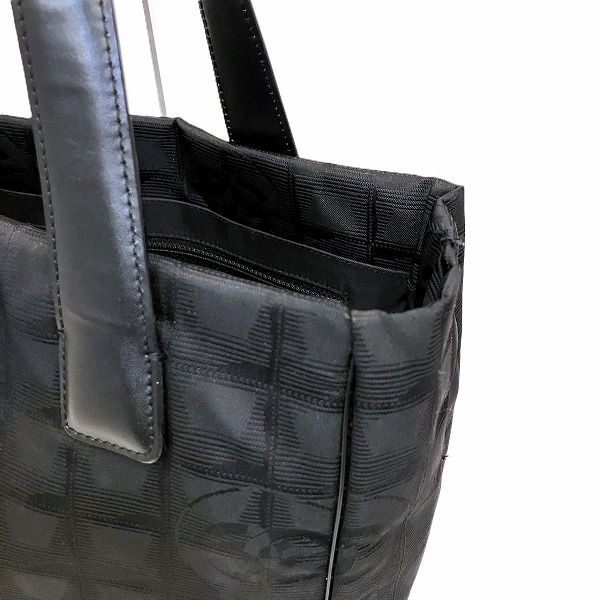 Chanel ニュートラベルライン