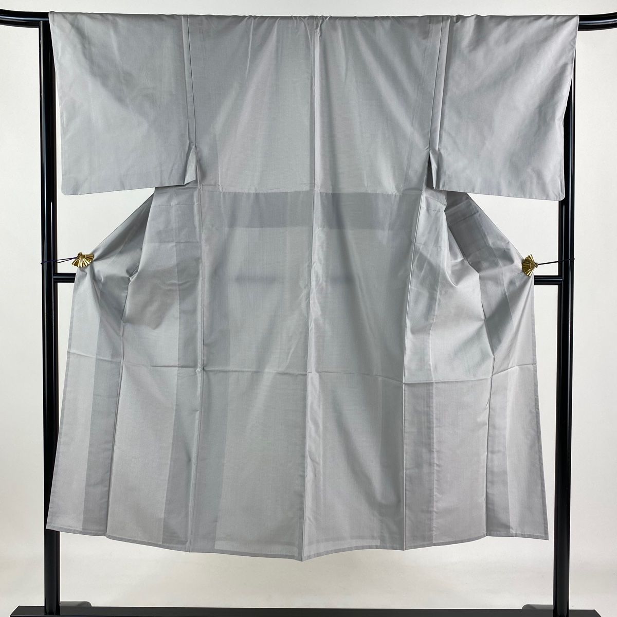 男着物 身丈142cm 裄丈65cm M 単衣 紬 格子 灰色 正絹 美品 名品 【中古】