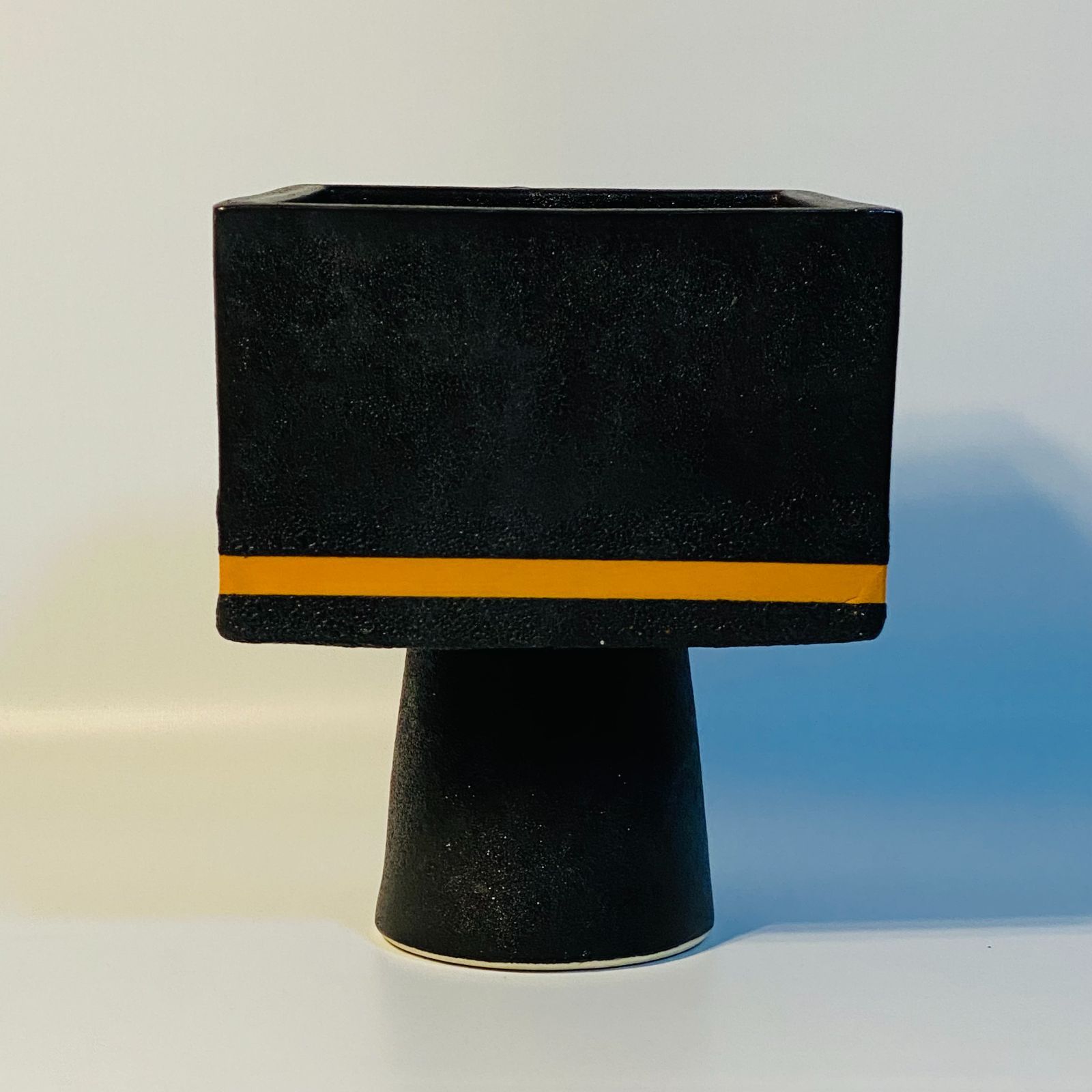 マイセン Meissen 花瓶 R.Münch絵付け 金彩 高さ26.5cm マイセン Meissen 花瓶 R.Münch絵付け 金彩 高さ26.5cm